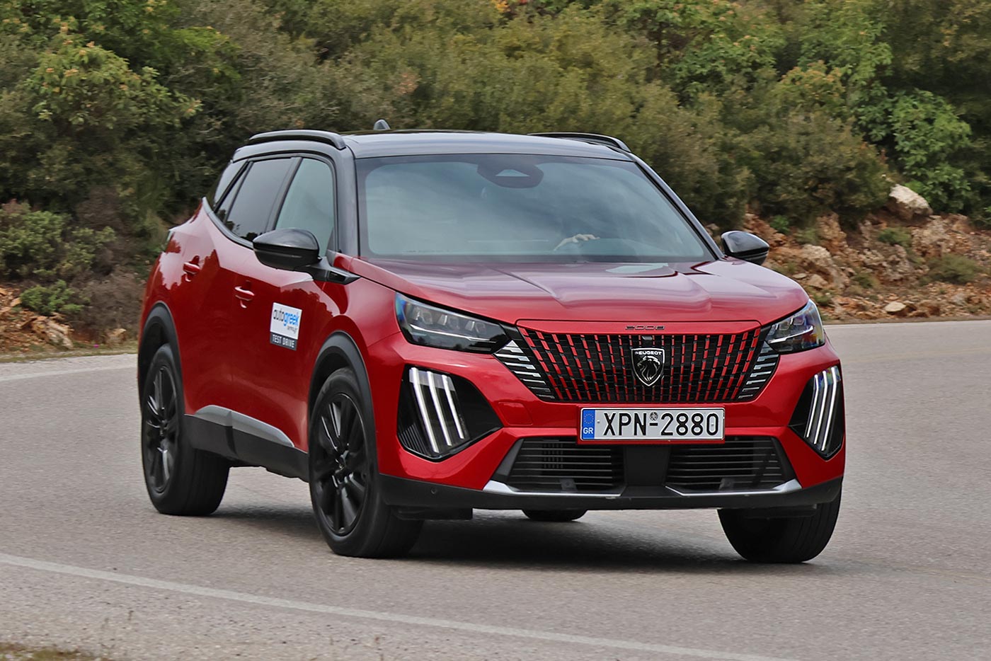 Peugeot 2008 με νέο κινητήρα από 21.400 ευρώ