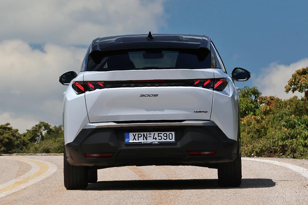 https://autogreeknews.gr/wp-content/uploads/2026/04/Peugeot-3008-Hybrid-7.jpg