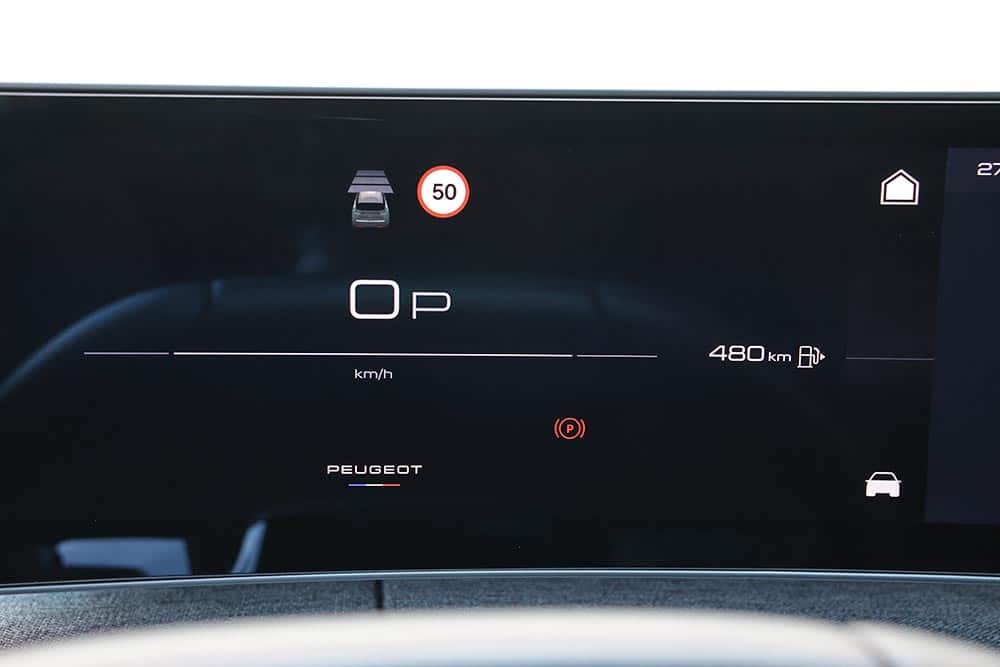 https://autogreeknews.gr/wp-content/uploads/2026/04/Peugeot-3008-Hybrid-interior-19.jpg