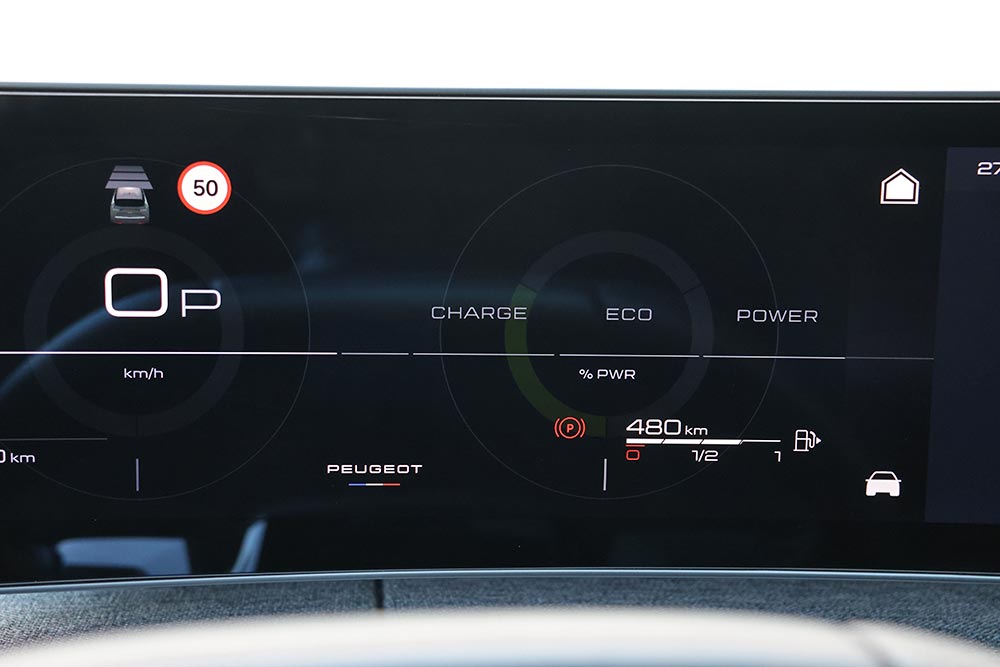 https://autogreeknews.gr/wp-content/uploads/2026/04/Peugeot-3008-Hybrid-interior-20.jpg