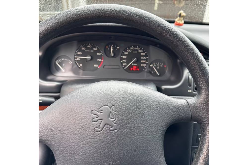 https://autogreeknews.gr/wp-content/uploads/2026/04/Peugeot_406_SV_20_16V_1996_for_sale-8.jpg