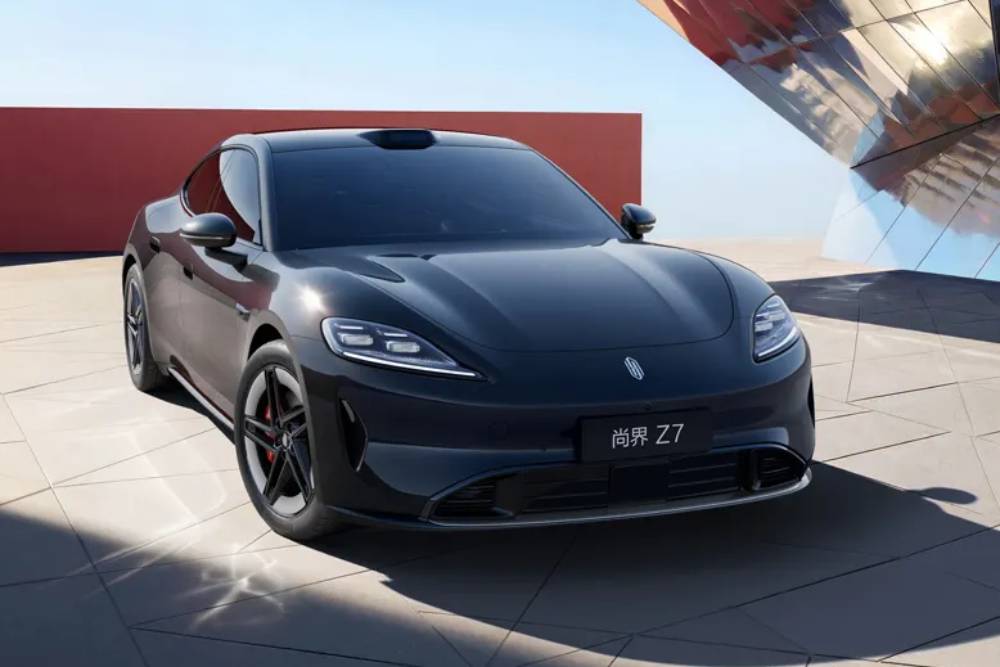 Το κινεζικό «Πορσικό» των 360 ίππων που κάνει 27.500 ευρώ