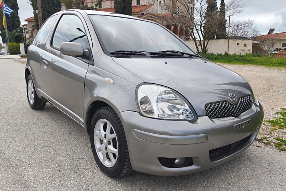 https://autogreeknews.gr/wp-content/uploads/2026/04/Toyota-Yaris-2005-1.jpg