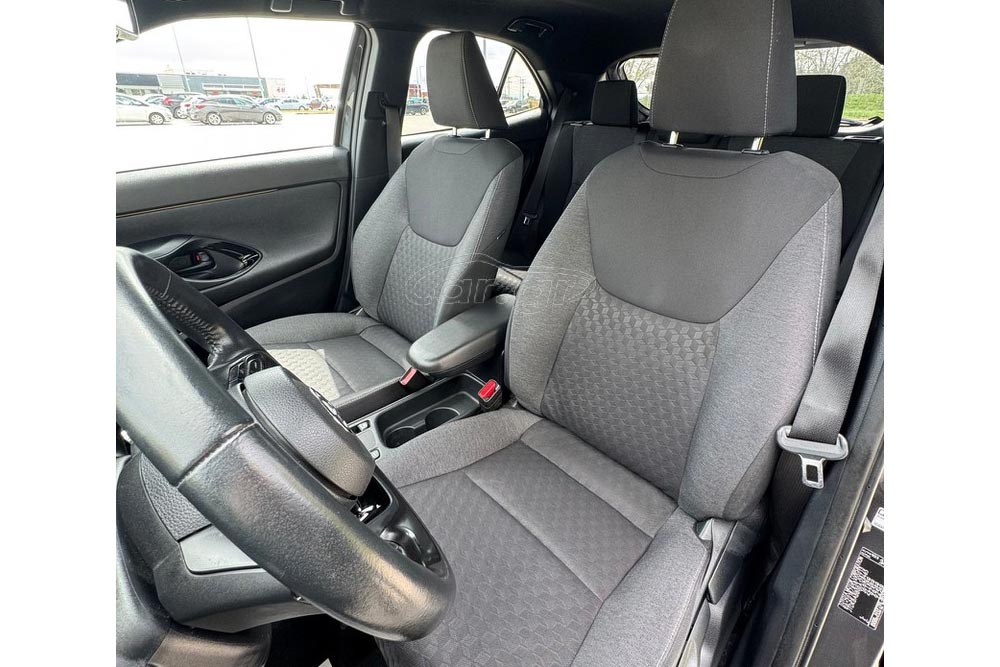 https://autogreeknews.gr/wp-content/uploads/2026/04/Toyota-Yaris-Cross-Hybrid-2022-5.jpg