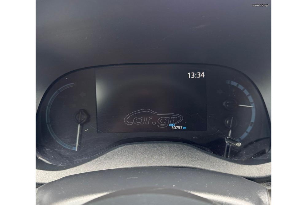 https://autogreeknews.gr/wp-content/uploads/2026/04/Toyota-Yaris-Cross-Hybrid-2022-8.jpg