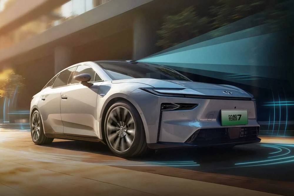 Όλοι θέλουν το Toyota bZ7 «by Xiaomi & Huawei»