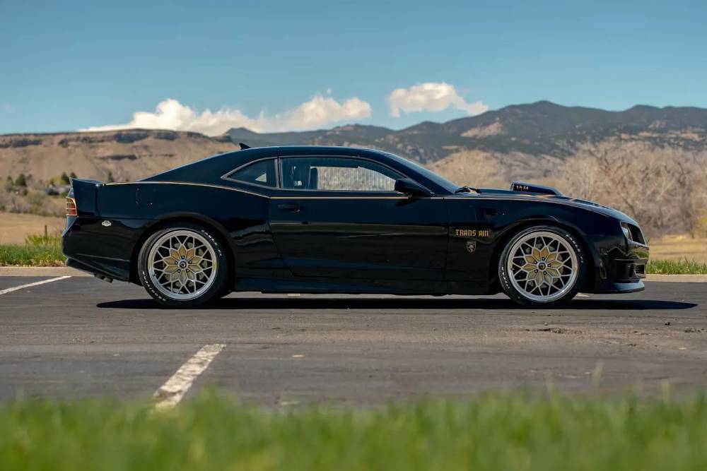 https://autogreeknews.gr/wp-content/uploads/2026/04/Trans-Am-Depot-Chevrolet-Camaro-2_result22.jpg