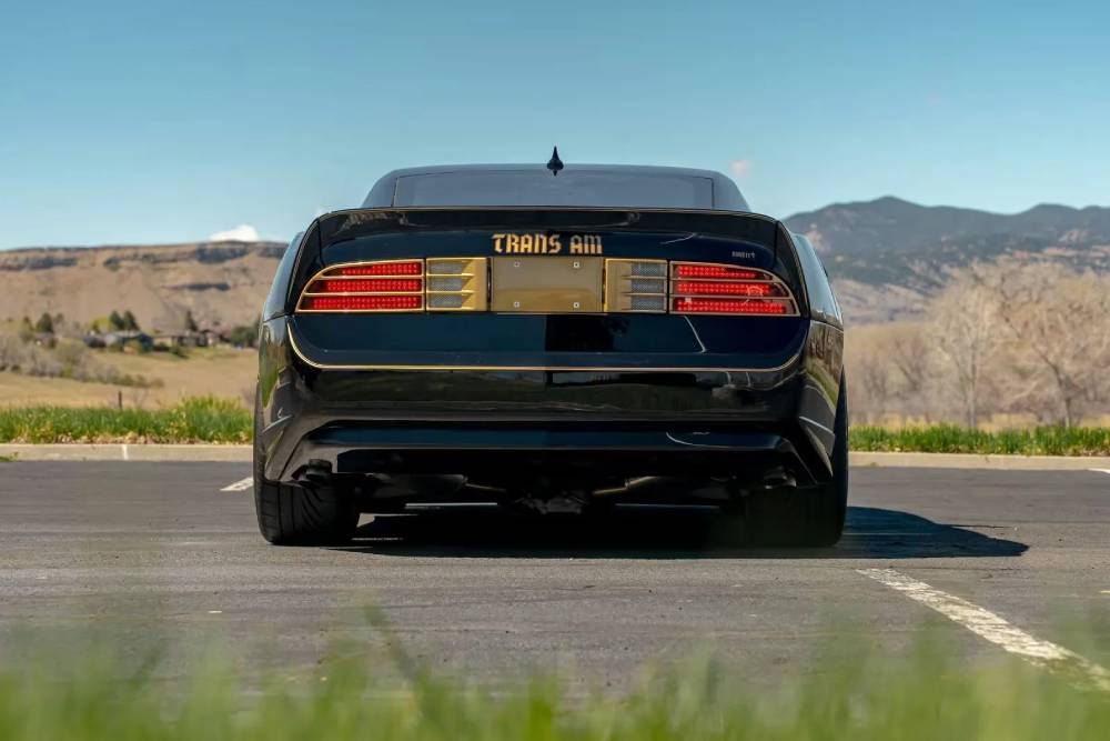 https://autogreeknews.gr/wp-content/uploads/2026/04/Trans-Am-Depot-Chevrolet-Camaro-5_result22.jpg