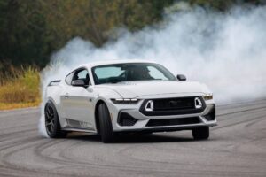 Καλπάζουν οι πωλήσεις της Ford Mustang