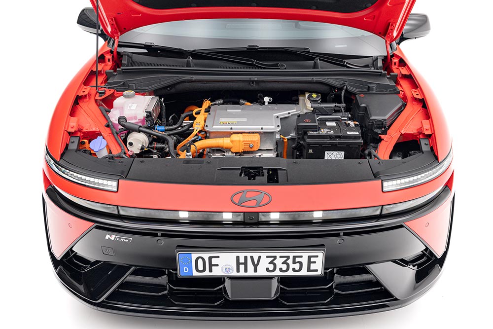 https://autogreeknews.gr/wp-content/uploads/2026/04/hyundai-ioniq-3-15.jpg