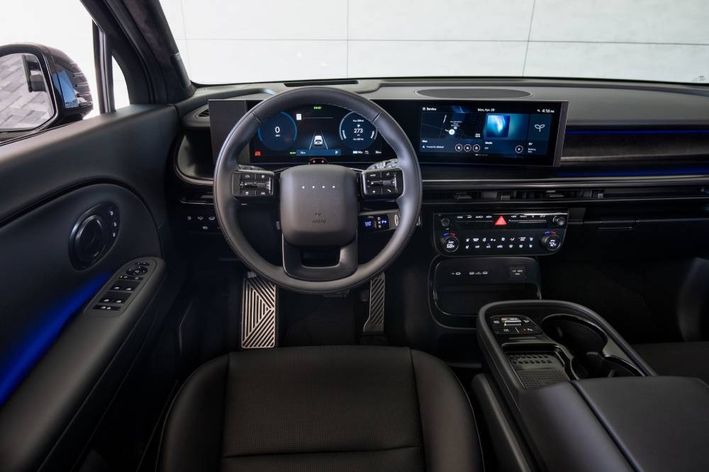https://autogreeknews.gr/wp-content/uploads/2026/04/hyundai-ioniq-9-black-ink-3.jpg