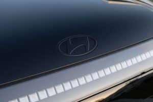hyundai ioniq 9 black ink (7)