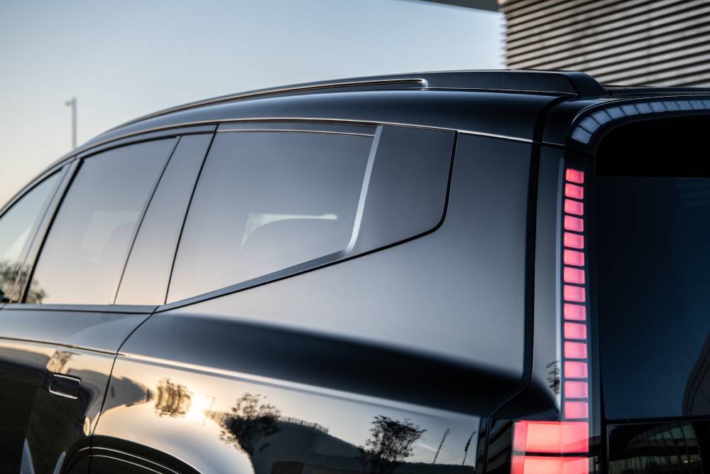 https://autogreeknews.gr/wp-content/uploads/2026/04/hyundai-ioniq-9-black-ink-9.jpg