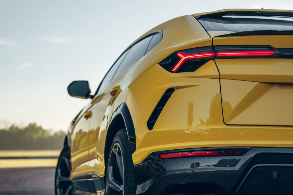 Πόσο κάνει η φθηνότερη Lamborghini Urus στην Ελλάδα;
