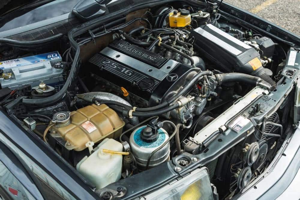 https://autogreeknews.gr/wp-content/uploads/2026/04/mercedes-190e-evo-auction-09.jpg
