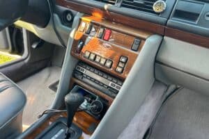 million-mile-1991-mercedes-benz-300d (2)