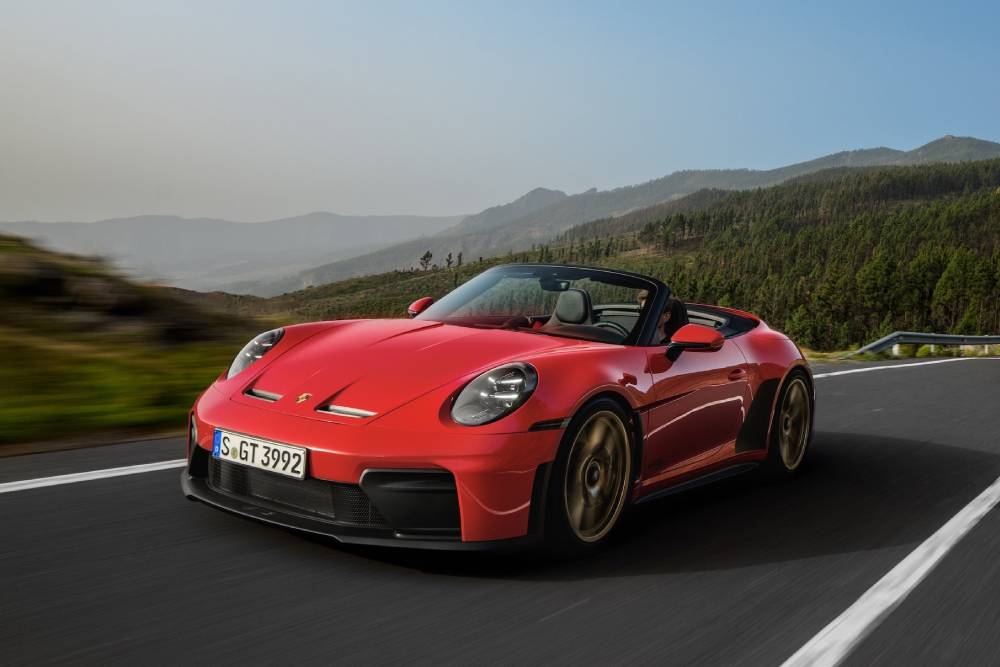 Νέα Porsche 911 GT3 S/C χειροκίνητη, κάμπριο & με 510 άλογα