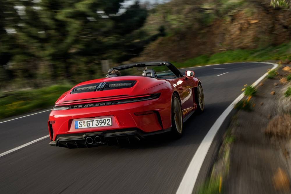 https://autogreeknews.gr/wp-content/uploads/2026/04/new-porsche-911-gt3-sc-10.jpg
