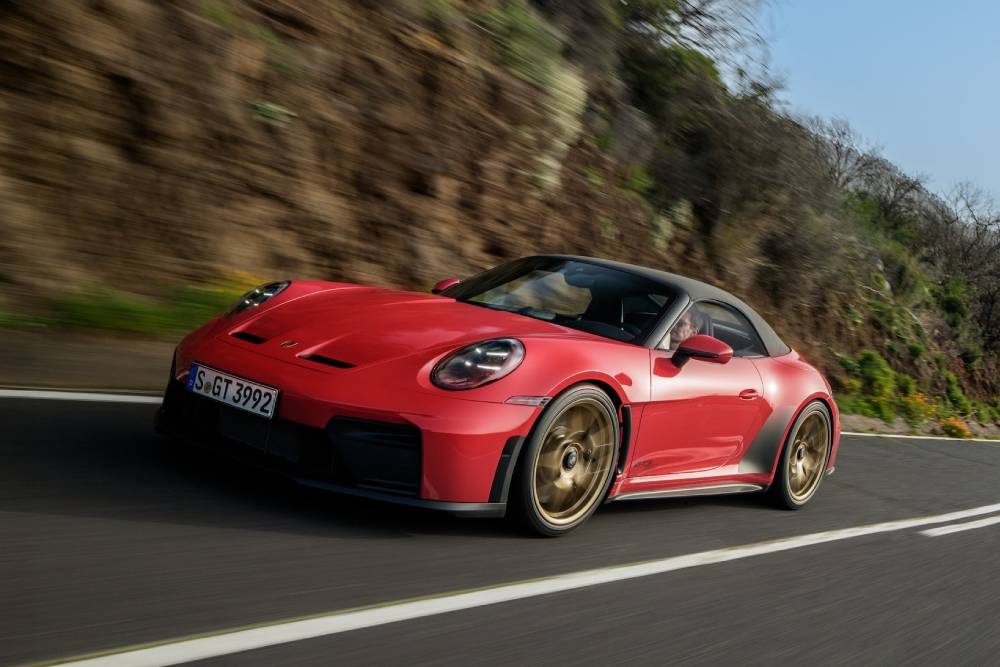 https://autogreeknews.gr/wp-content/uploads/2026/04/new-porsche-911-gt3-sc-11.jpg