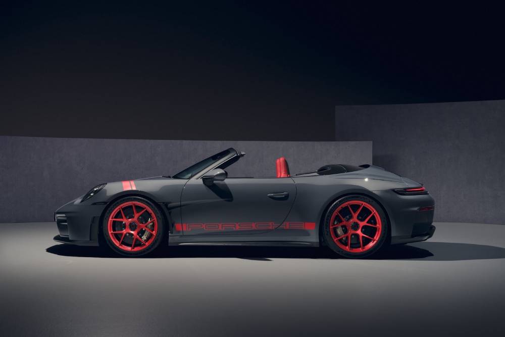 https://autogreeknews.gr/wp-content/uploads/2026/04/new-porsche-911-gt3-sc-5.jpg