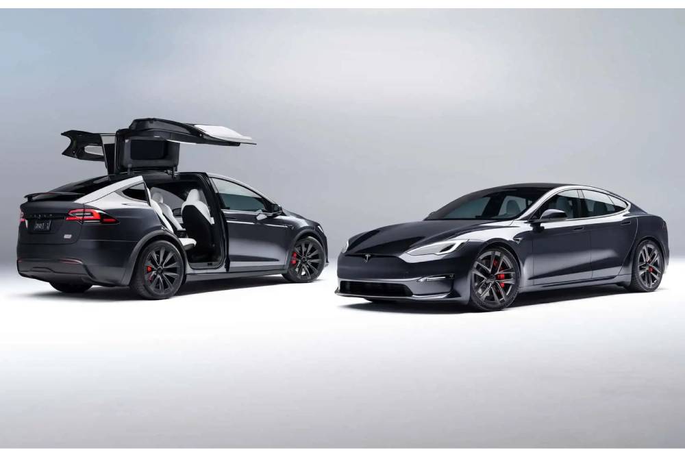https://autogreeknews.gr/wp-content/uploads/2026/04/tesla-model-s-and-x-discontinued-02.jpg