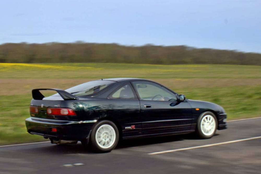 https://autogreeknews.gr/wp-content/uploads/2026/04/tolman-honda-integra-type-r-dc2-1.jpg