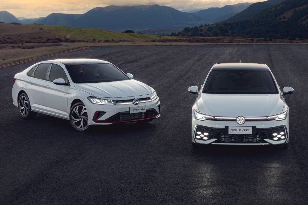 VW: «Μην ξεγράφετε ακόμα τα σεντάν και τα χάτσμπακ»