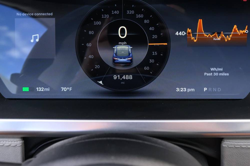 https://autogreeknews.gr/wp-content/uploads/2026/05/2013-tesla-model-s-2.jpg