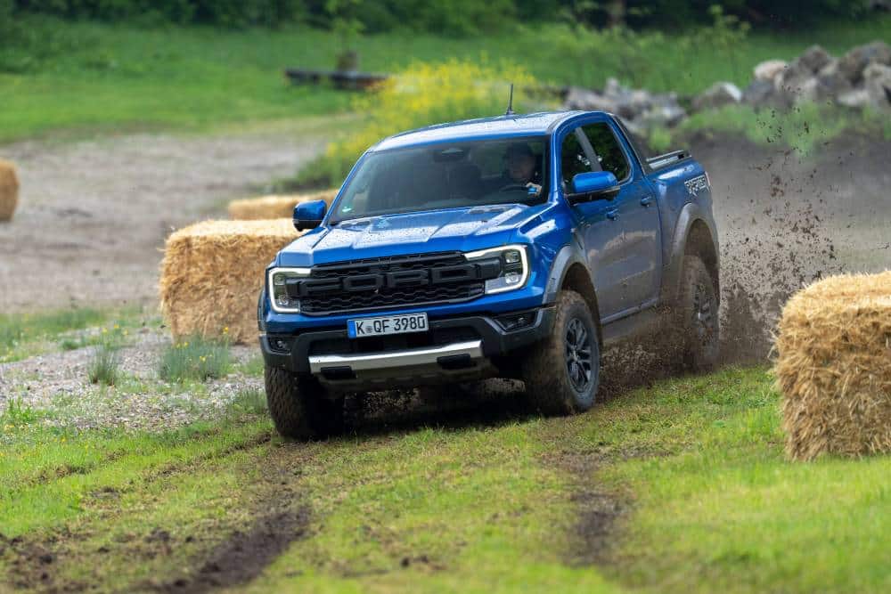 https://autogreeknews.gr/wp-content/uploads/2026/05/2026_Ranger_Raptor_Jump_14_270-1.jpg