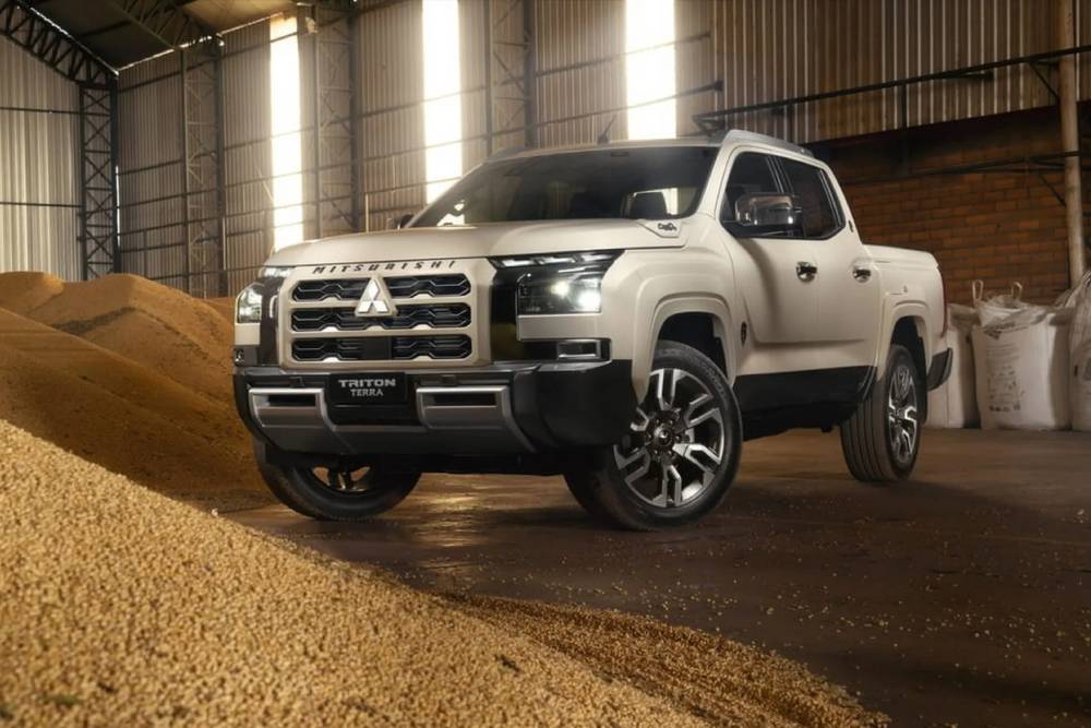 https://autogreeknews.gr/wp-content/uploads/2026/05/2027-Mitsubishi-Triton-Terra-Brazil-3-2048x1366-1.jpg
