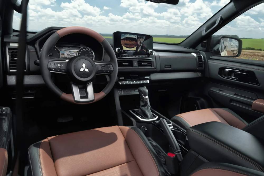 https://autogreeknews.gr/wp-content/uploads/2026/05/2027-Mitsubishi-Triton-Terra-Brazil-8-2048x1366-1.jpg