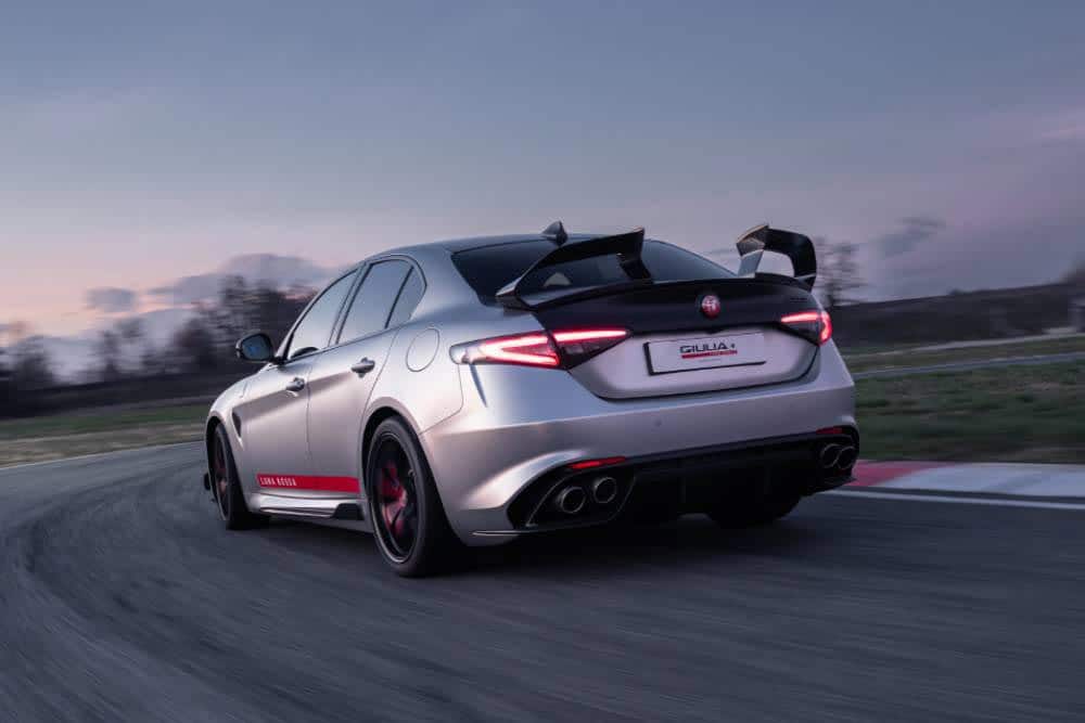 Η πιο hardcore Alfa Romeo Giulia QV στο στοιχείο της (+video)