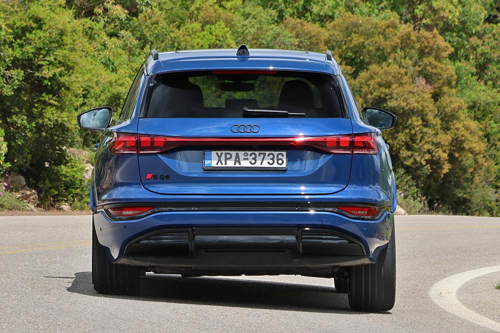 https://autogreeknews.gr/wp-content/uploads/2026/05/Audi-SQ6-SUV-e-tron-3-1.jpg