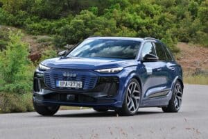 Audi SQ6 SUV e-tron (6)