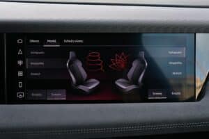Audi SQ6 SUV e-tron interior (15)