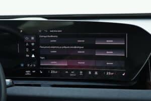 Audi SQ6 SUV e-tron interior (8)
