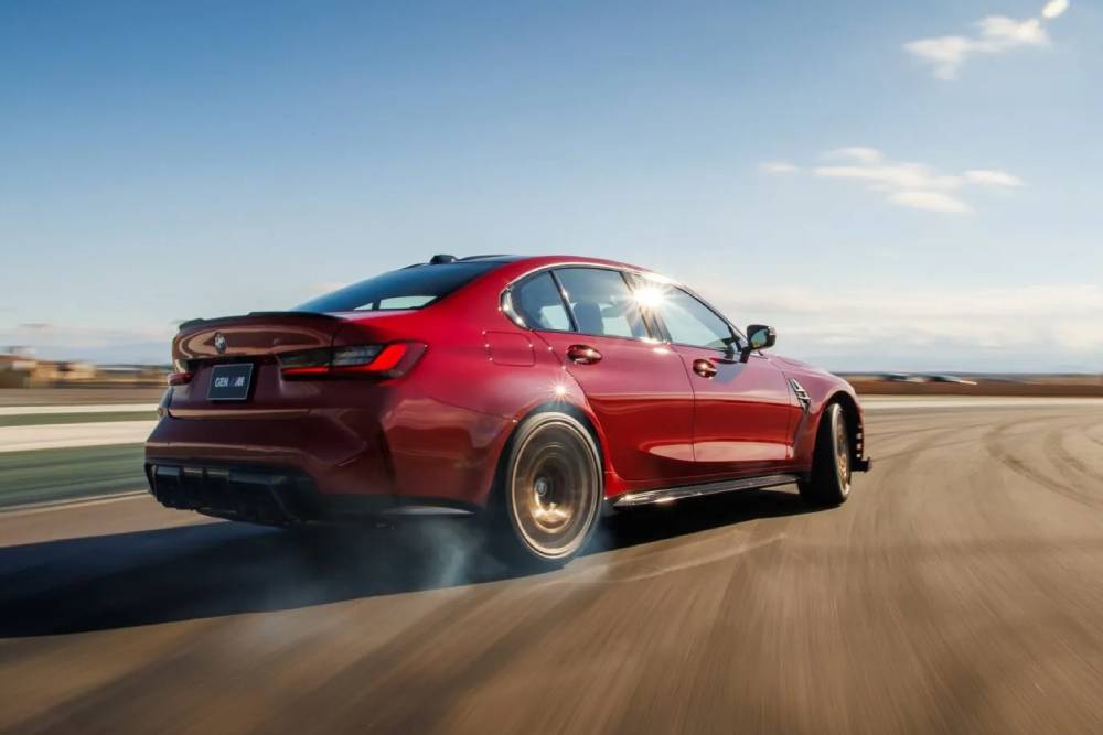 https://autogreeknews.gr/wp-content/uploads/2026/05/BMW-M3-CS-Handschalter-New-1-2048x1366-1.jpg