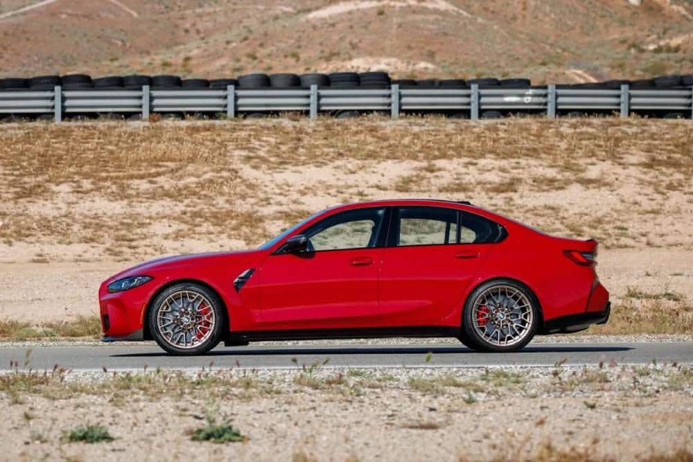 https://autogreeknews.gr/wp-content/uploads/2026/05/BMW-M3-CS-Handschalter-New-45-2048x1366-1.jpg