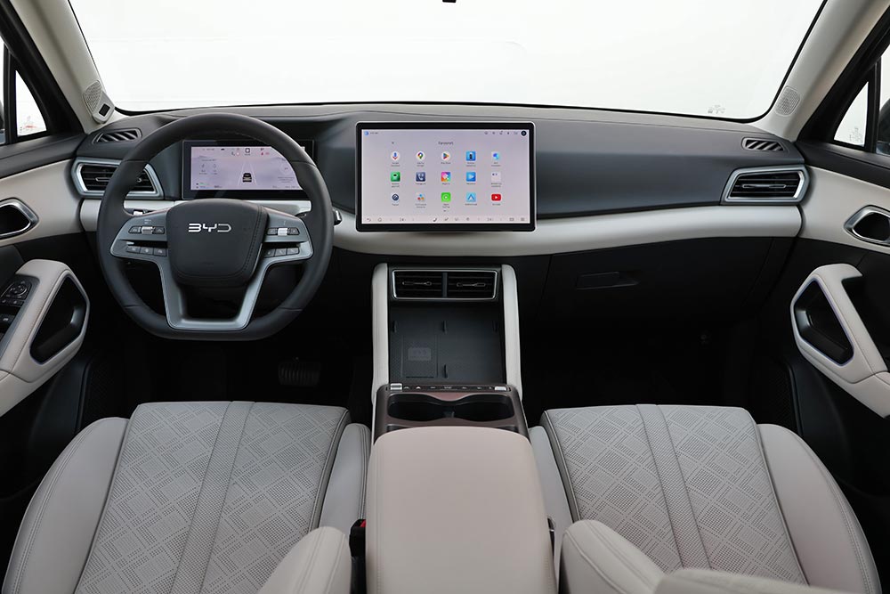 https://autogreeknews.gr/wp-content/uploads/2026/05/BYD-ATTO-2-DM-i-19.jpg