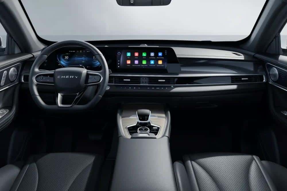 https://autogreeknews.gr/wp-content/uploads/2026/05/Chery-Tiggo-7-HEV-interior.jpg
