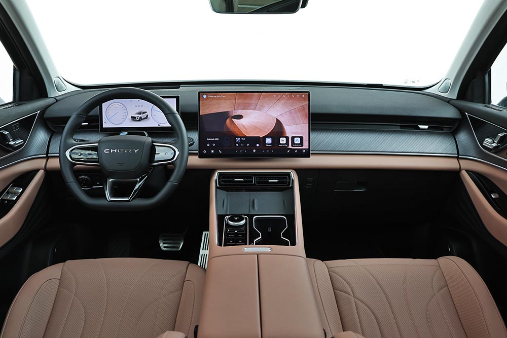 https://autogreeknews.gr/wp-content/uploads/2026/05/Chery-Tiggo-9-PHEV-interior-1.jpg
