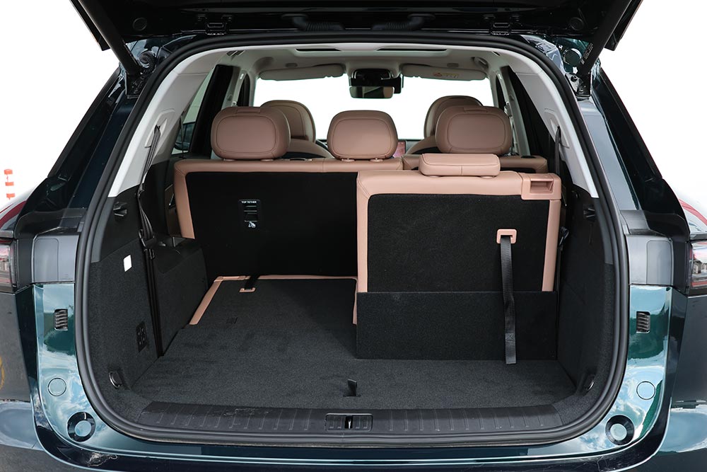 https://autogreeknews.gr/wp-content/uploads/2026/05/Chery-Tiggo-9-PHEV-interior-5.jpg