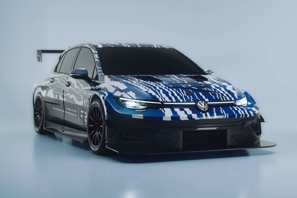 Νέο «φτερωτό» VW Golf R για τις 24 Ώρες του Nurburgring