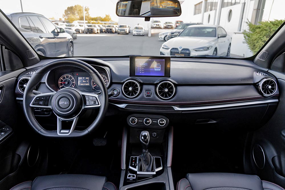 https://autogreeknews.gr/wp-content/uploads/2026/05/DFSK-500-5K-Black-5.jpg