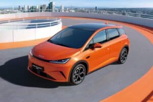 Το νέο BYD Dolphin G DM-i φέρνει την επανάσταση στα σουπερμίνι