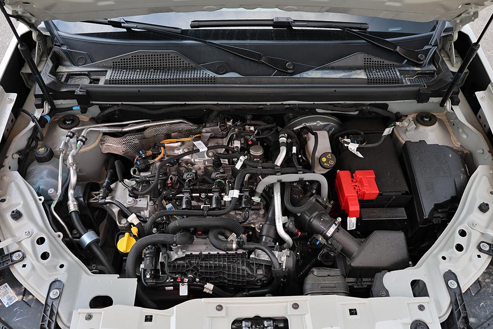 https://autogreeknews.gr/wp-content/uploads/2026/05/Dacia-Duster-ECO-G-120-18.jpg