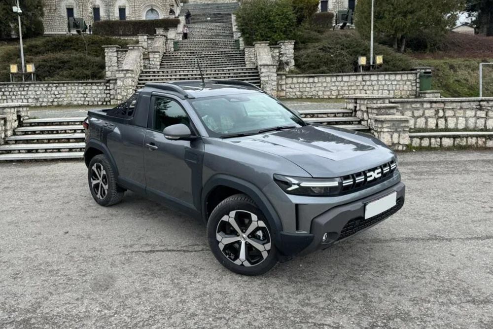 https://autogreeknews.gr/wp-content/uploads/2026/05/Dacia-Duster-pickup-2.jpg