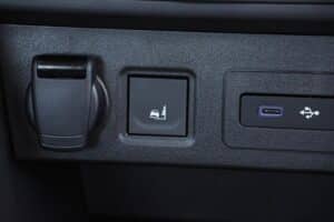 Dacia Sandero Stepway ECO-G 120 interior (3)
