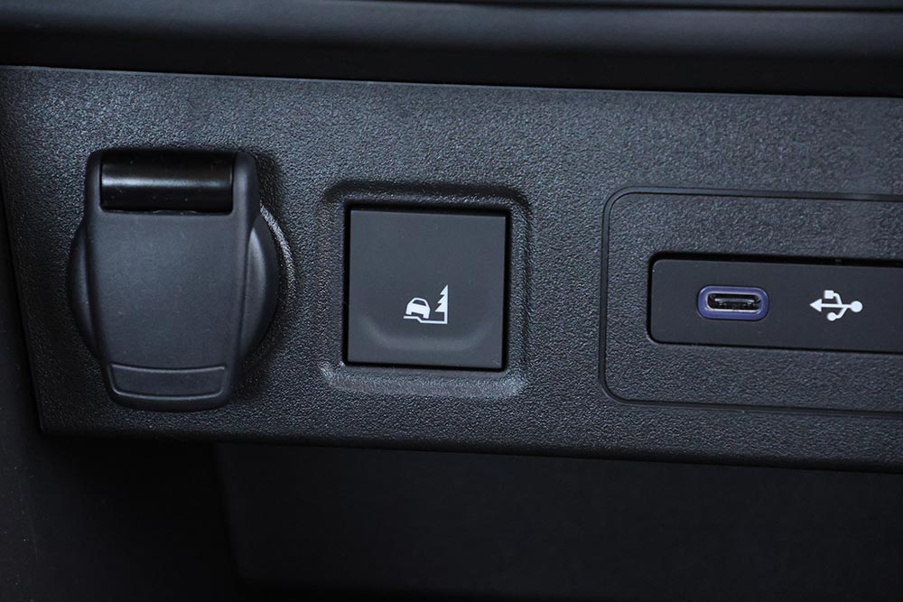 https://autogreeknews.gr/wp-content/uploads/2026/05/Dacia-Sandero-Stepway-ECO-G-120-interior-3-1.jpg