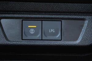 Dacia Sandero Stepway ECO-G 120 interior (4)